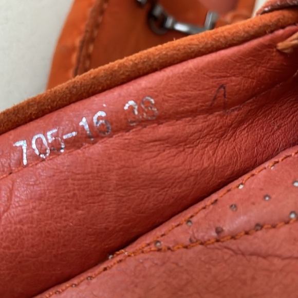 Tod’s Women’s Loafers - Picture 13 of 17